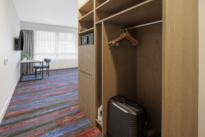Brady King Accessible Room
